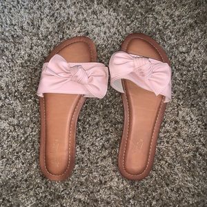 pink bow sandals